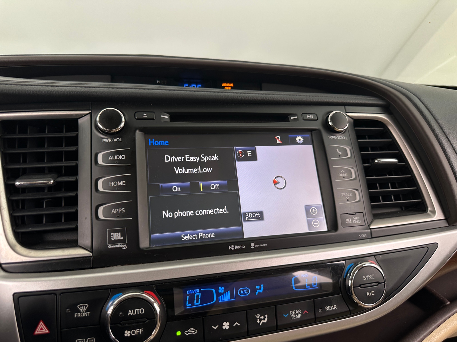 Thumbnail: 2015 Toyota Highlander - 3