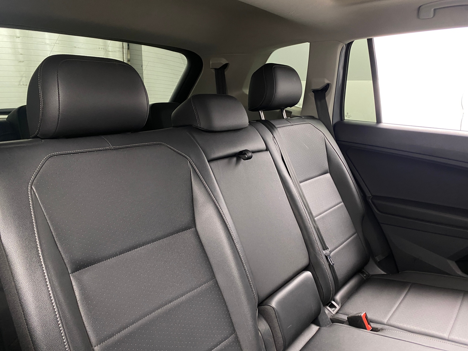 Thumbnail: 2020 Volkswagen Tiguan - 5
