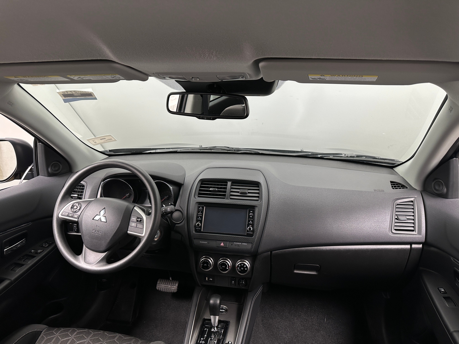 Thumbnail: 2023 Mitsubishi Outlander Sport - 3
