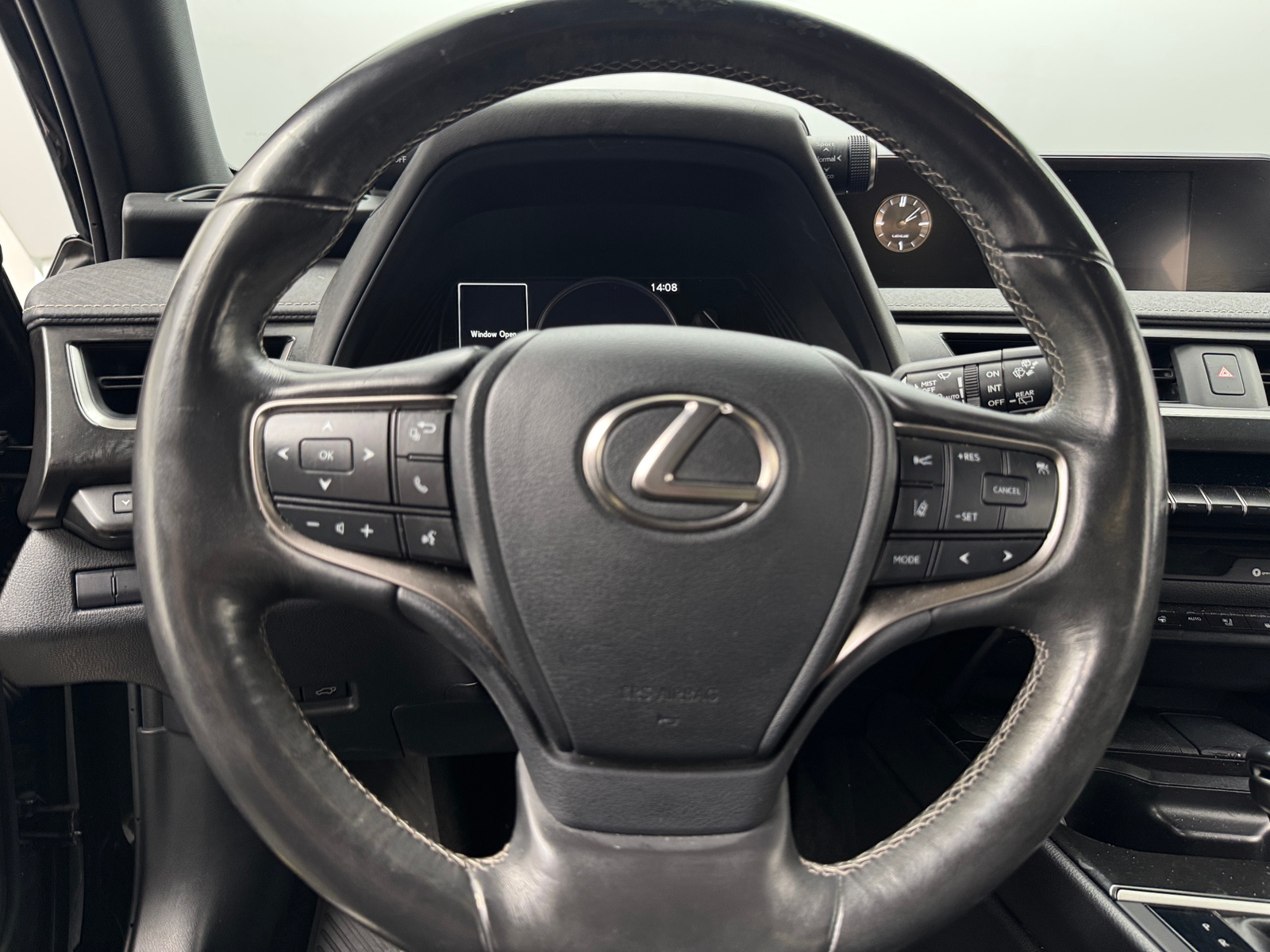 Thumbnail: 2020 Lexus UX - 4