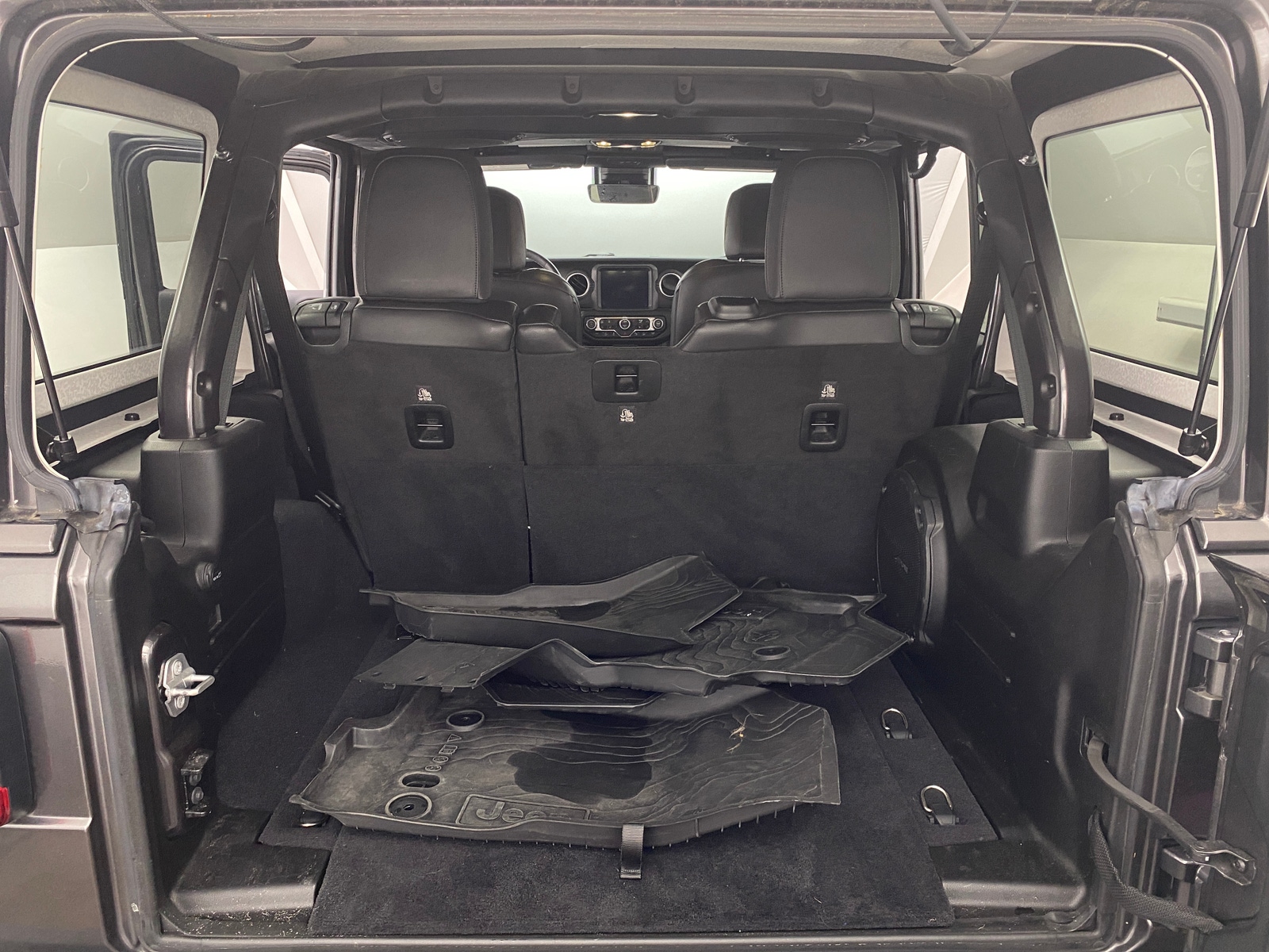 Thumbnail: 2019 Jeep Wrangler - 6