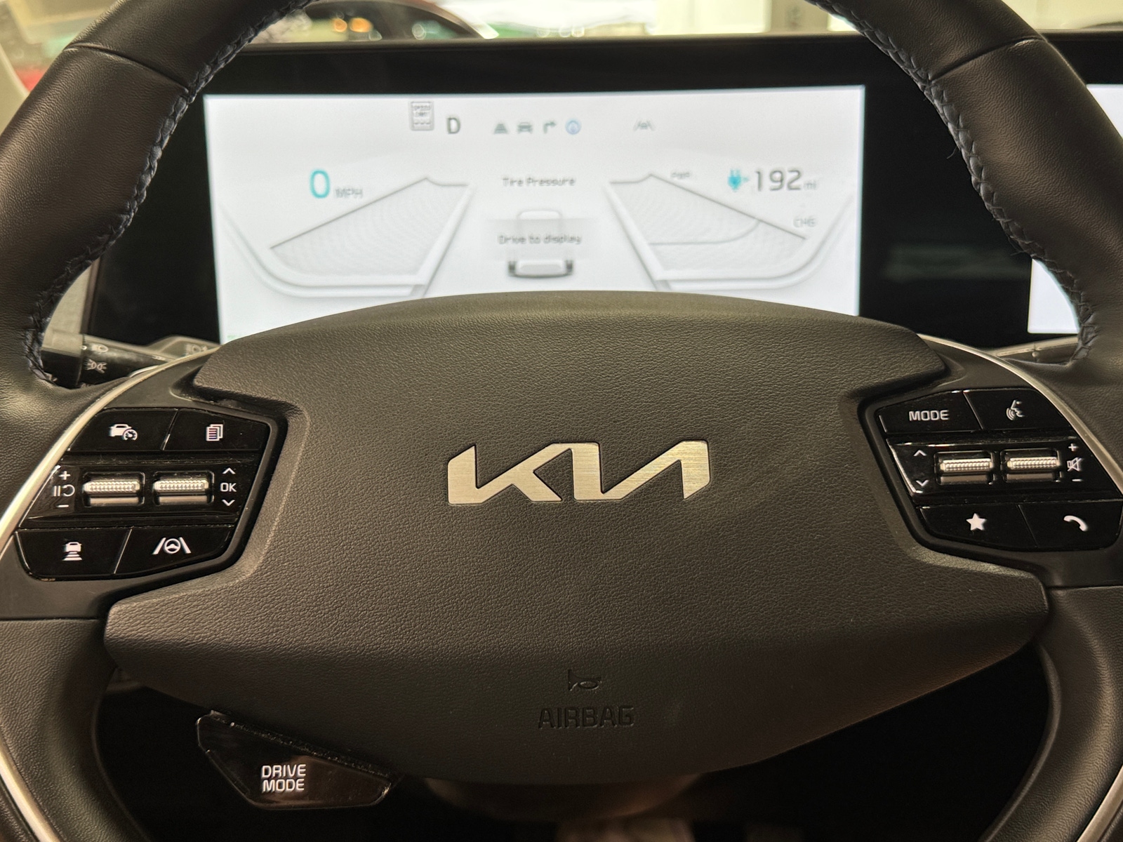 Thumbnail: 2022 Kia EV6 - 4
