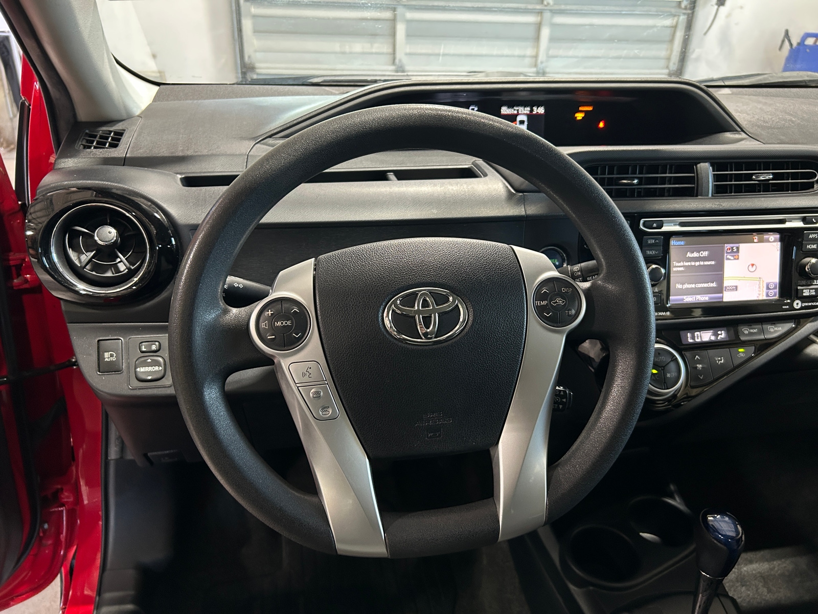 Thumbnail: 2017 Toyota Prius c - 5