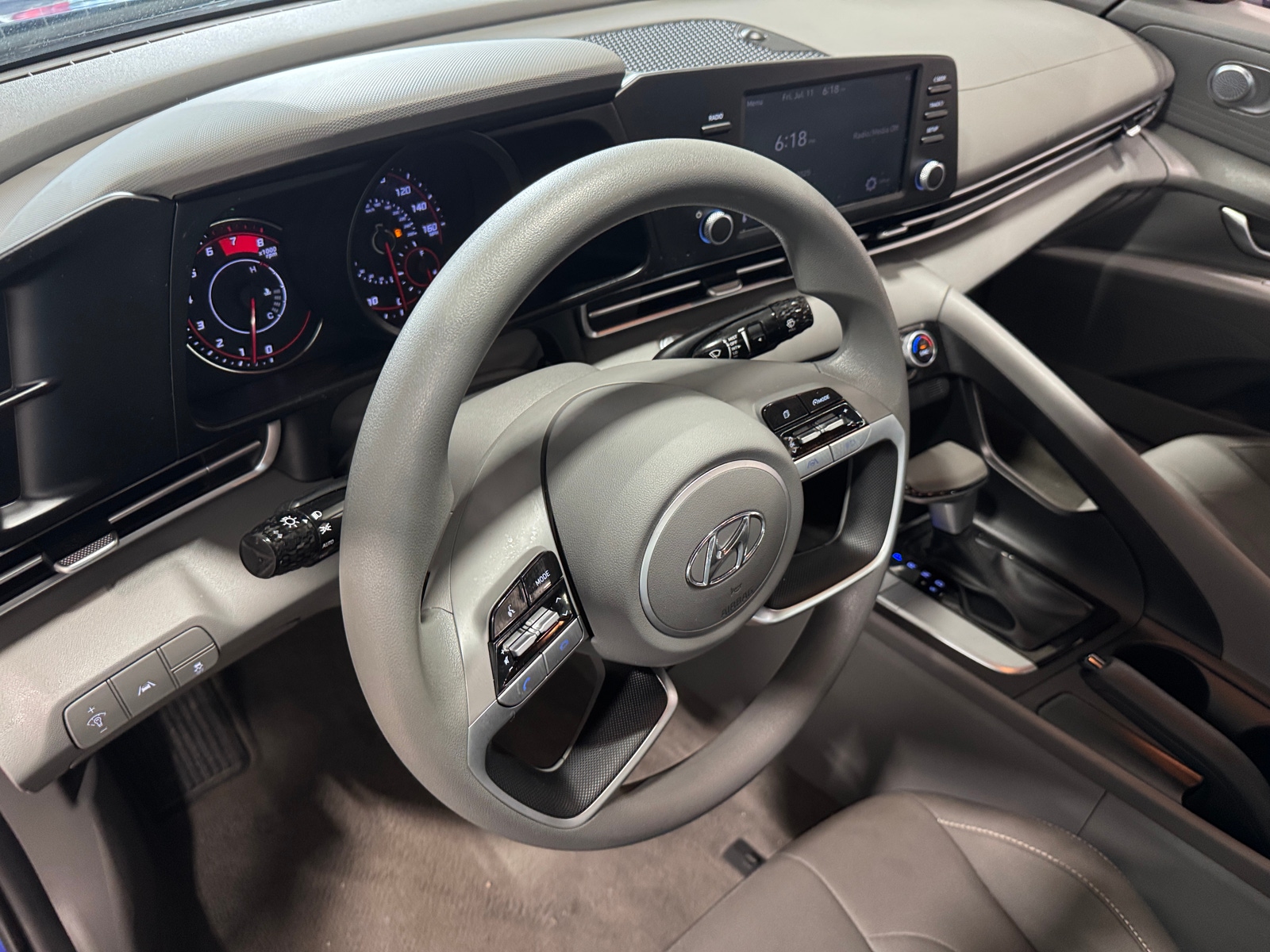 Thumbnail: 2023 Hyundai Elantra - 3