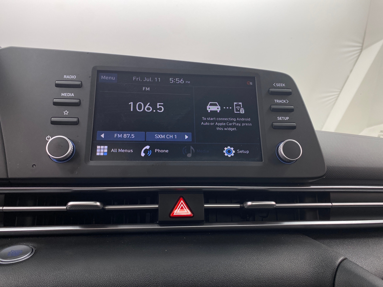 Thumbnail: 2022 Hyundai Elantra - 4