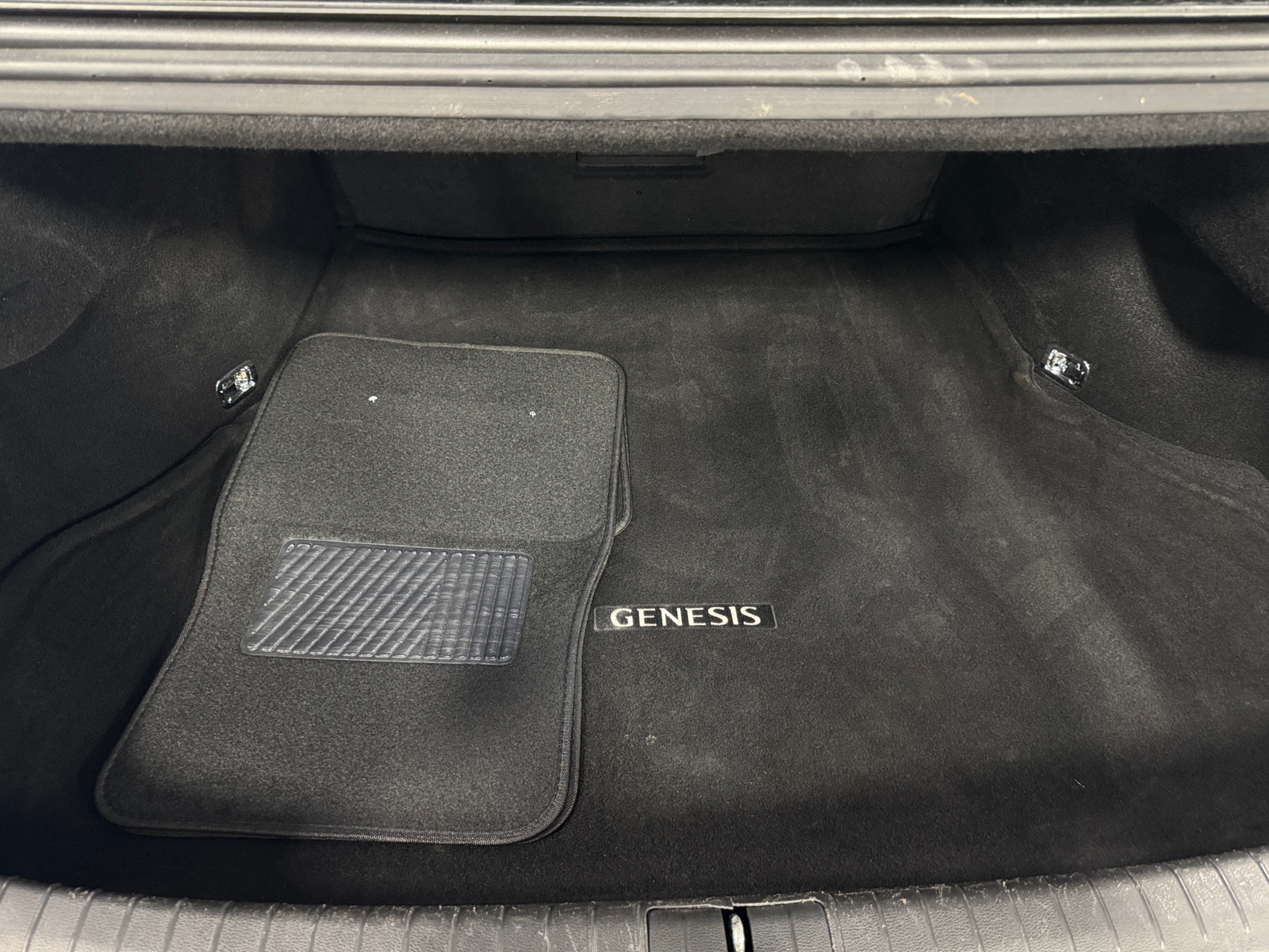 Thumbnail: 2017 Genesis G80 - 6
