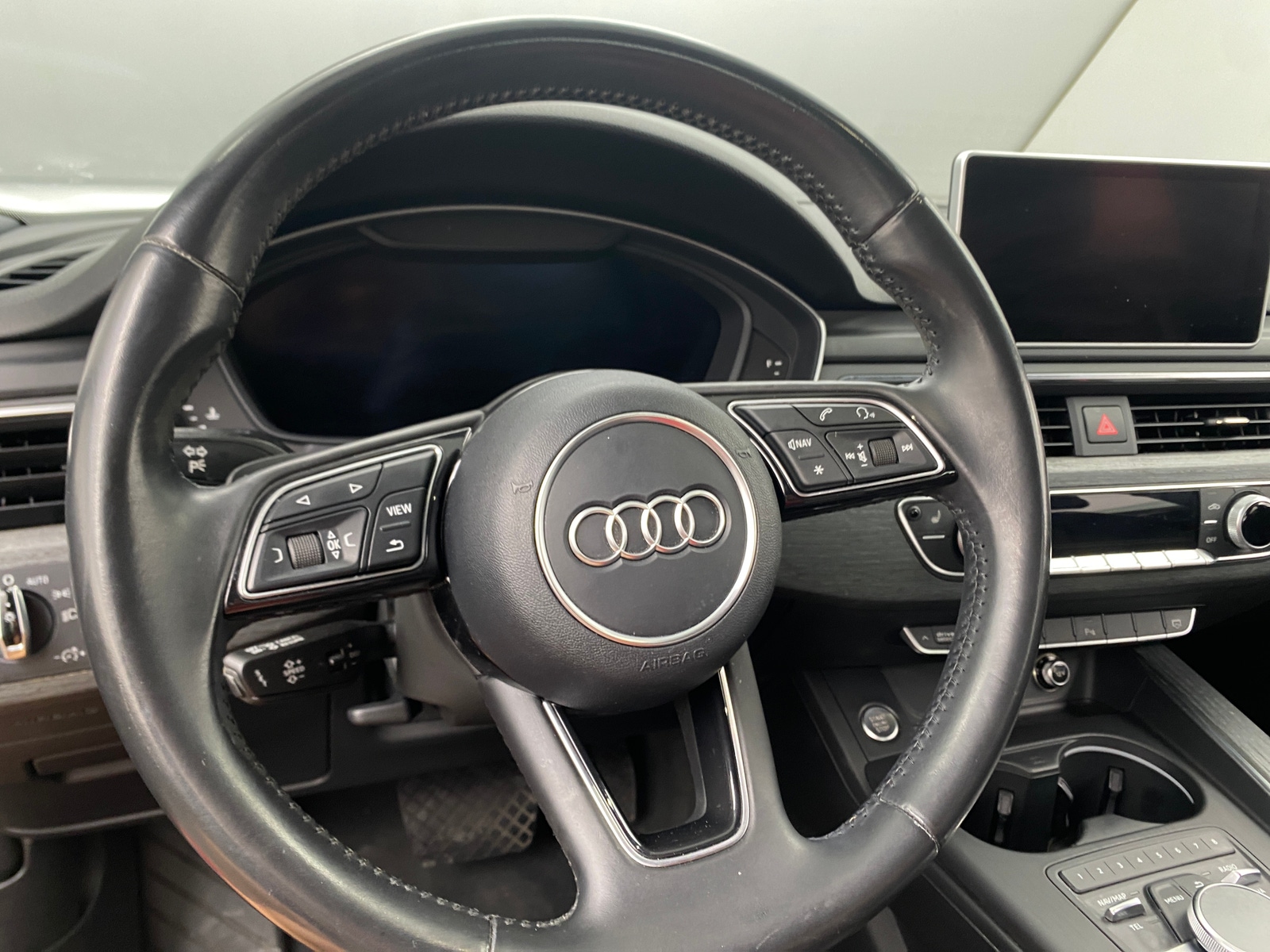 Thumbnail: 2017 Audi A4 - 4