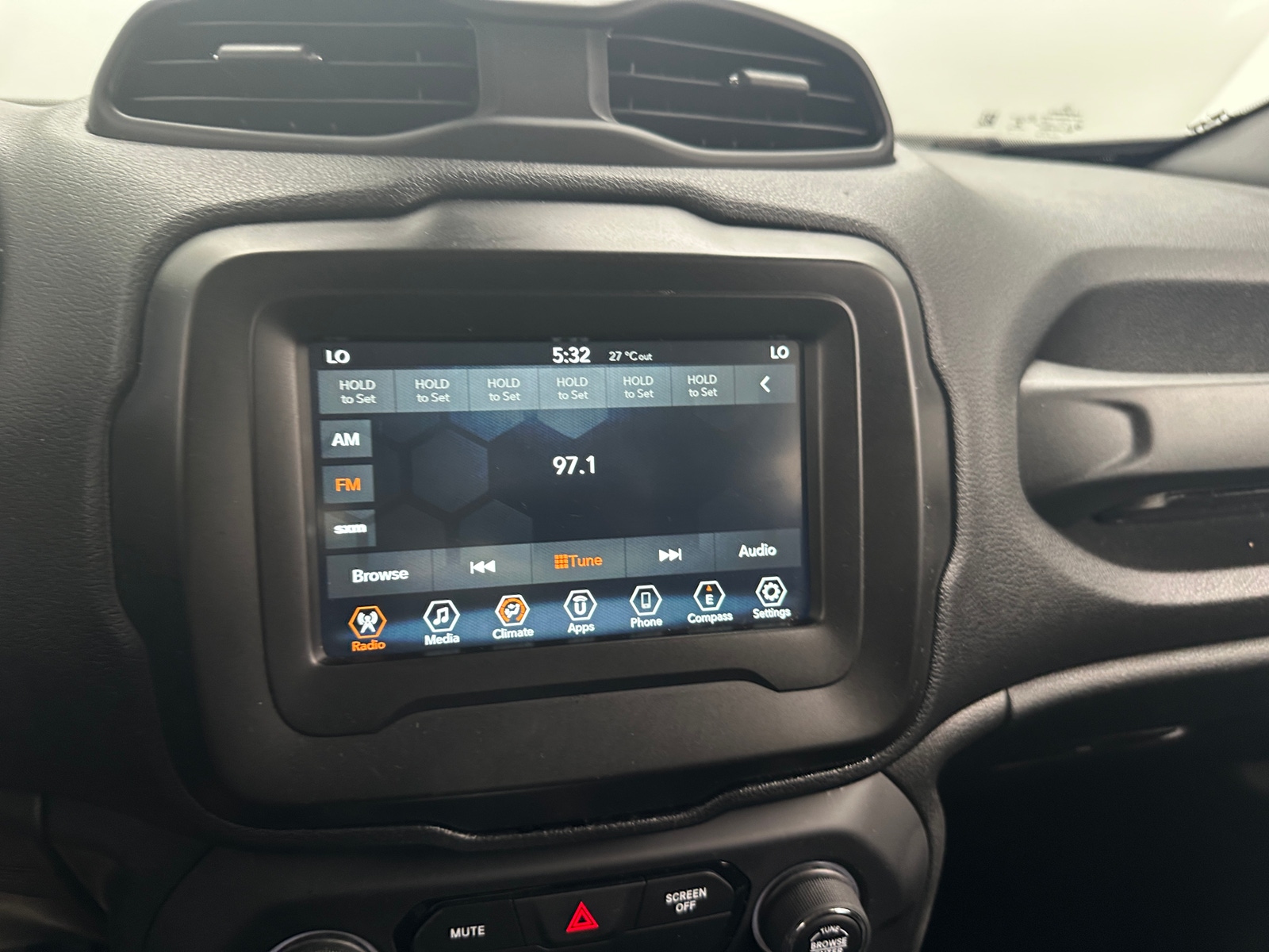 Thumbnail: 2019 Jeep Renegade - 4