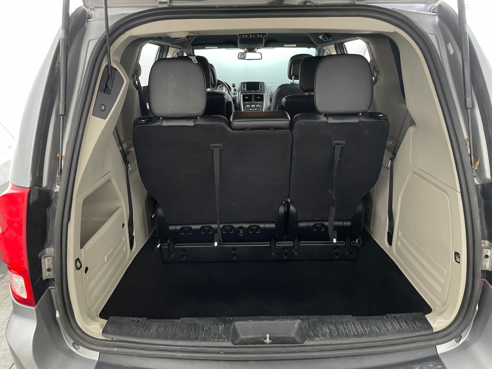 Thumbnail: 2019 Dodge Grand Caravan - 6
