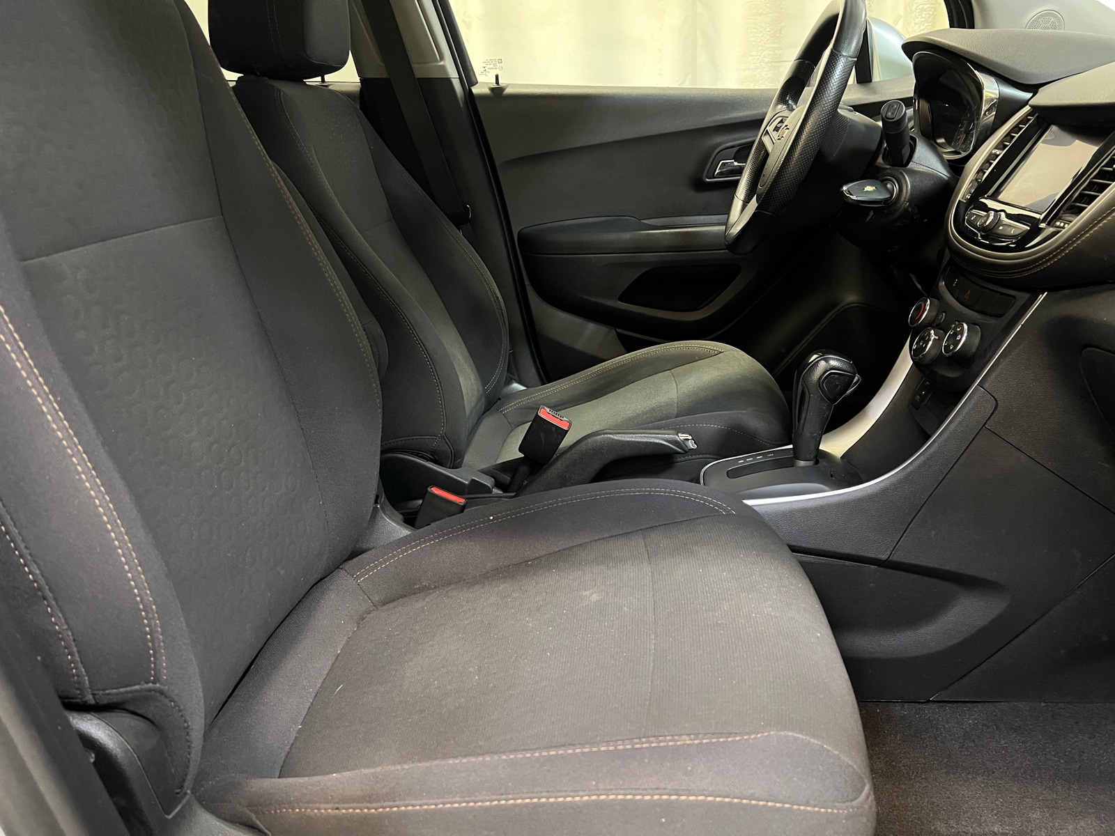 Thumbnail: 2020 Chevrolet Trax - 2