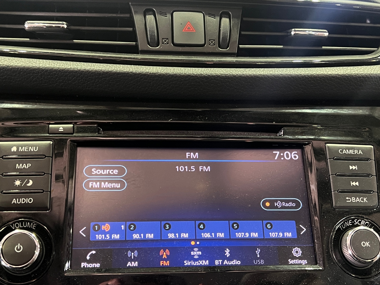 Thumbnail: 2020 Nissan Rogue - 3