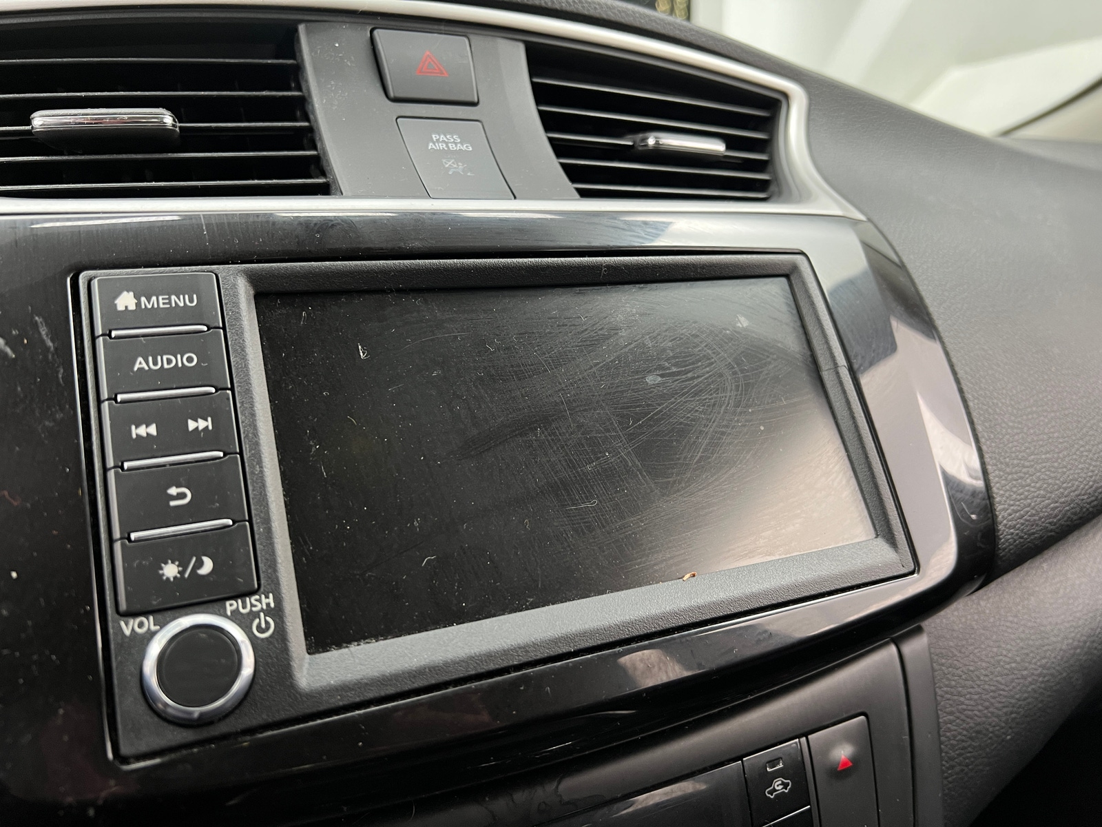 Thumbnail: 2019 Nissan Sentra - 4