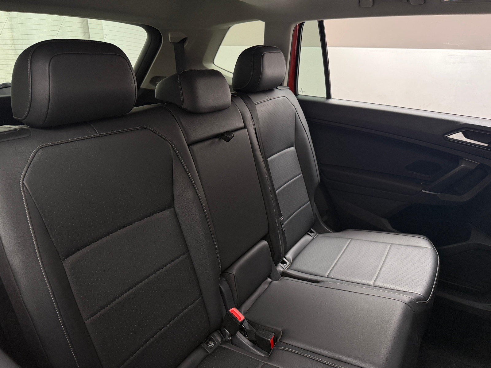 Thumbnail: 2018 Volkswagen Tiguan - 5