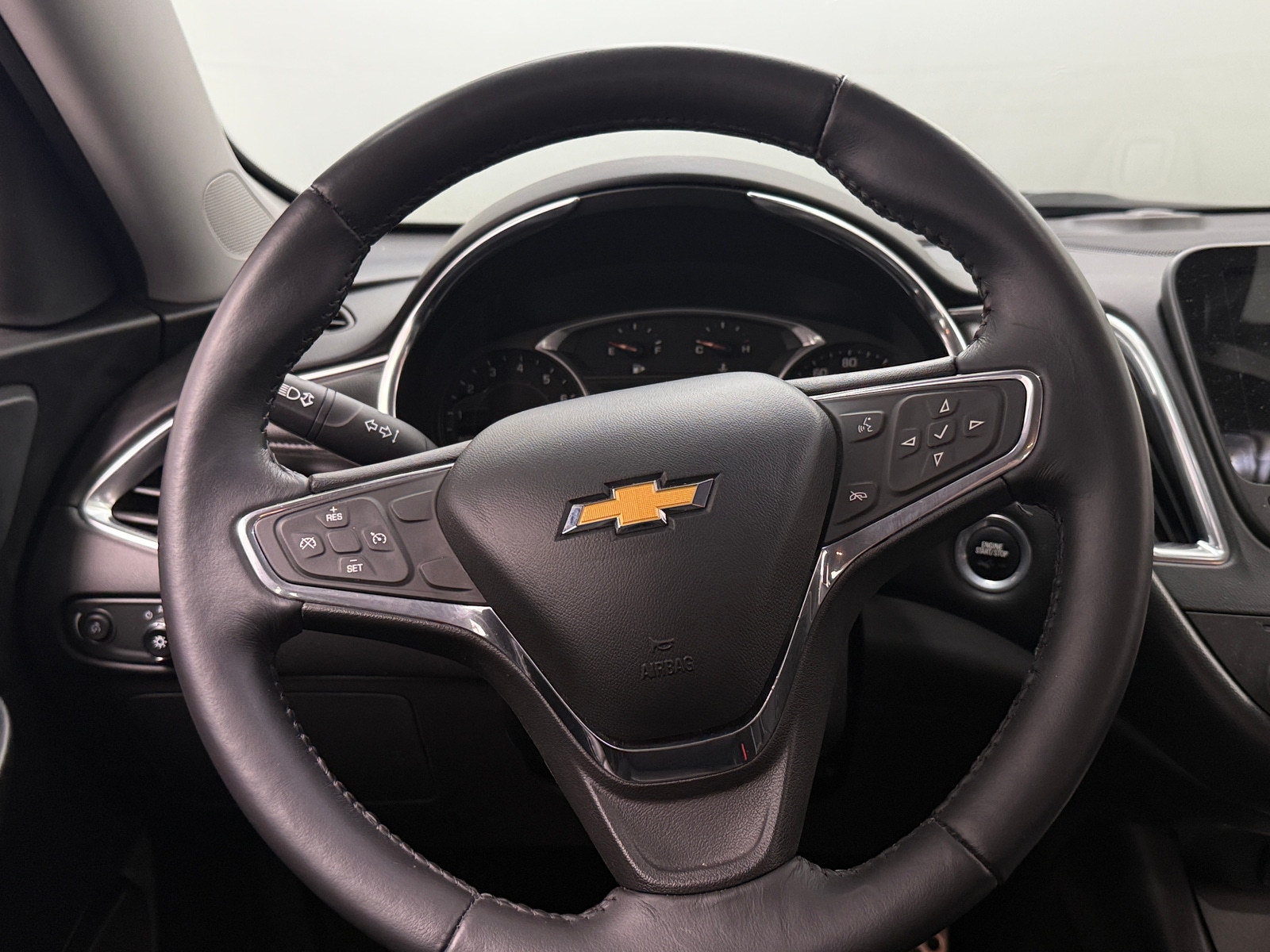 Thumbnail: 2016 Chevrolet Malibu - 4