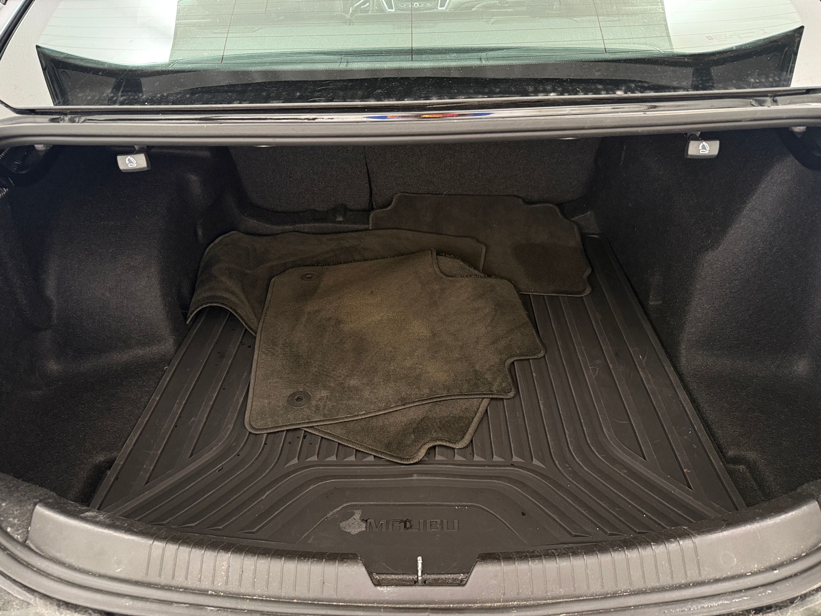 Thumbnail: 2016 Chevrolet Malibu - 6