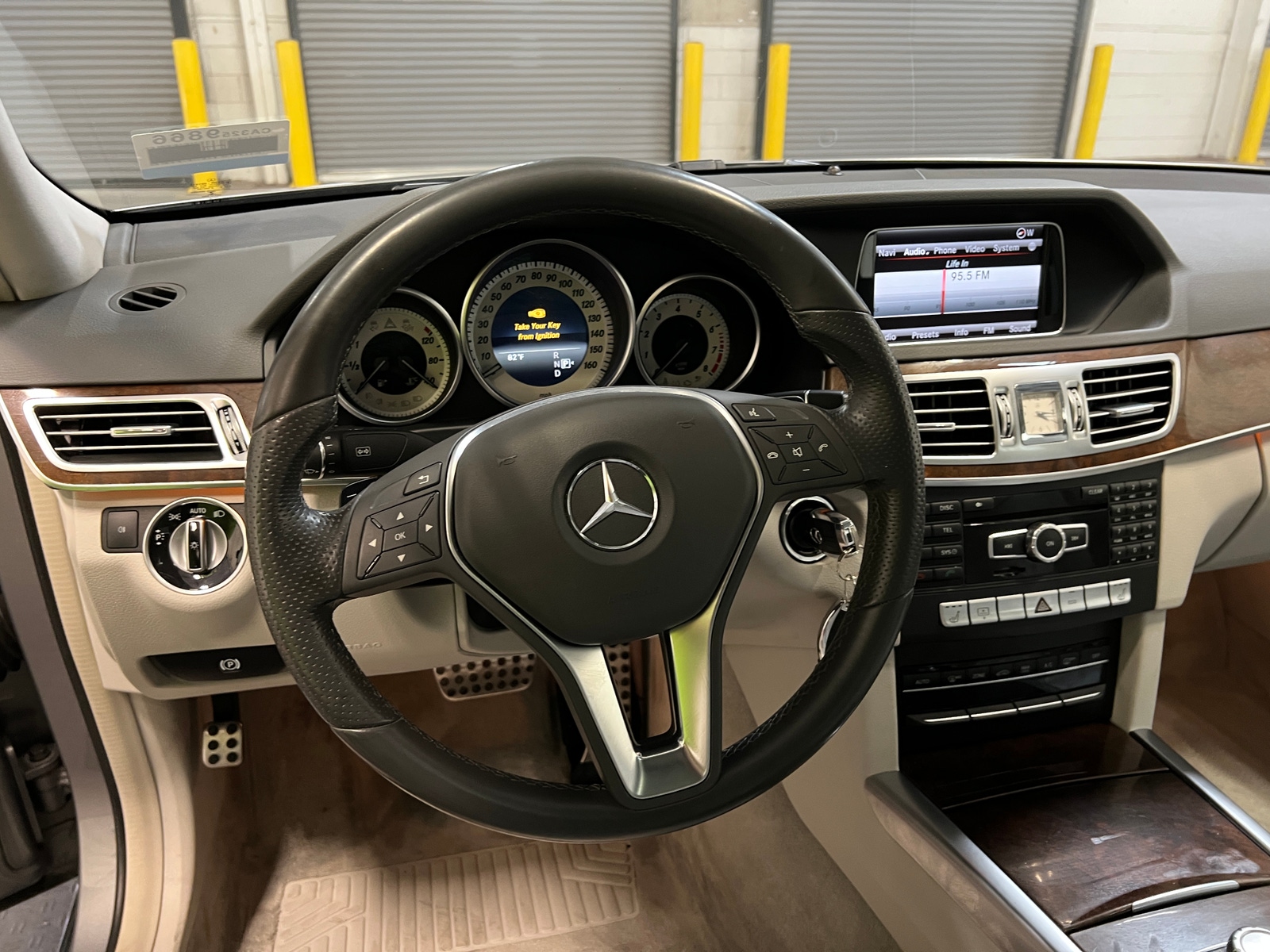 Thumbnail: 2014 Mercedes-Benz E-Class - 4