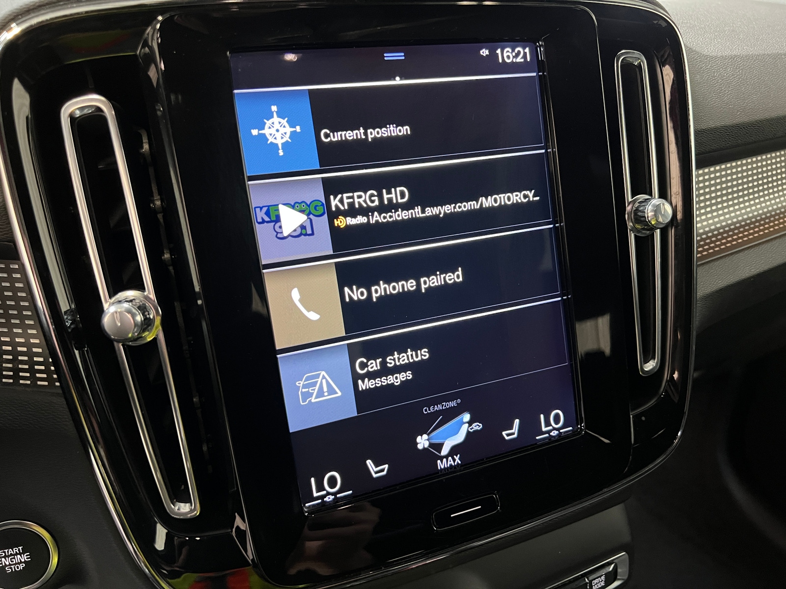 Thumbnail: 2019 Volvo XC40 - 3