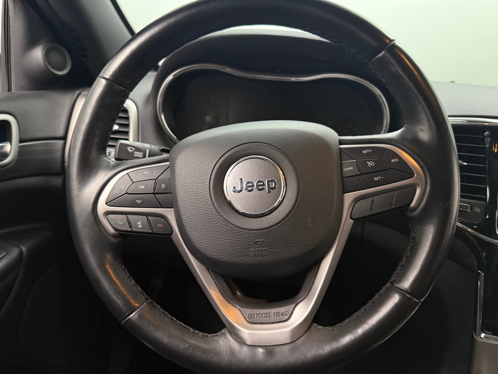 Thumbnail: 2020 Jeep Grand Cherokee - 4