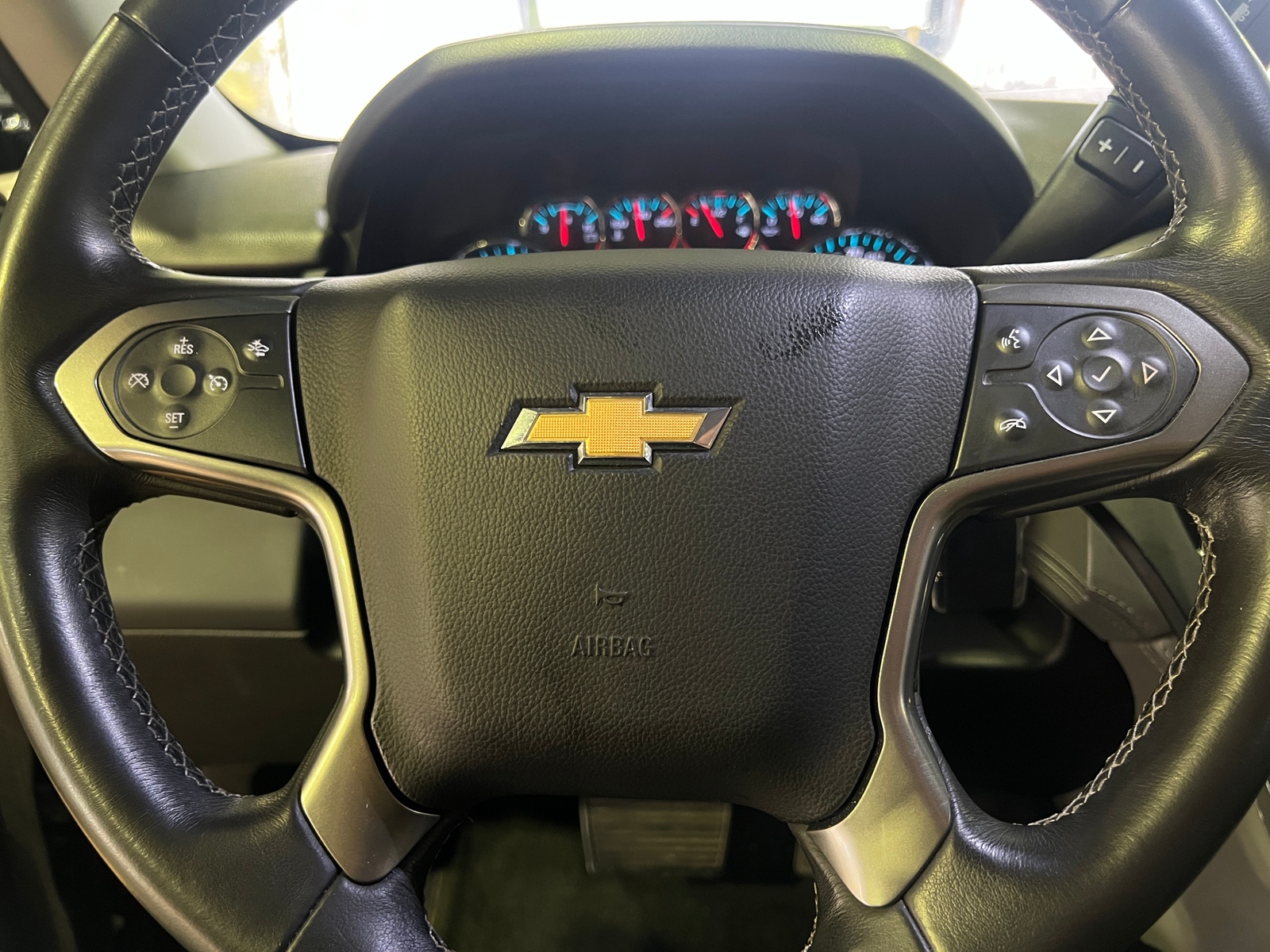 Thumbnail: 2018 Chevrolet Tahoe - 4