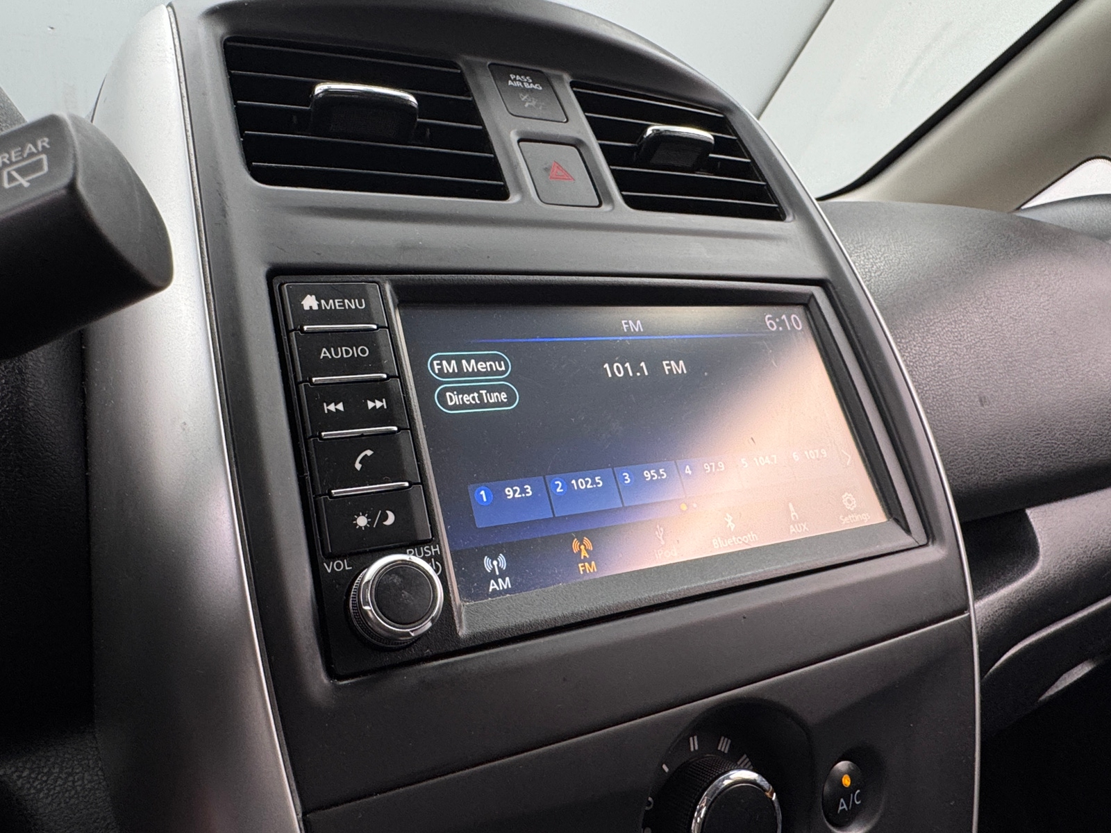 Thumbnail: 2019 Nissan Versa Note - 4