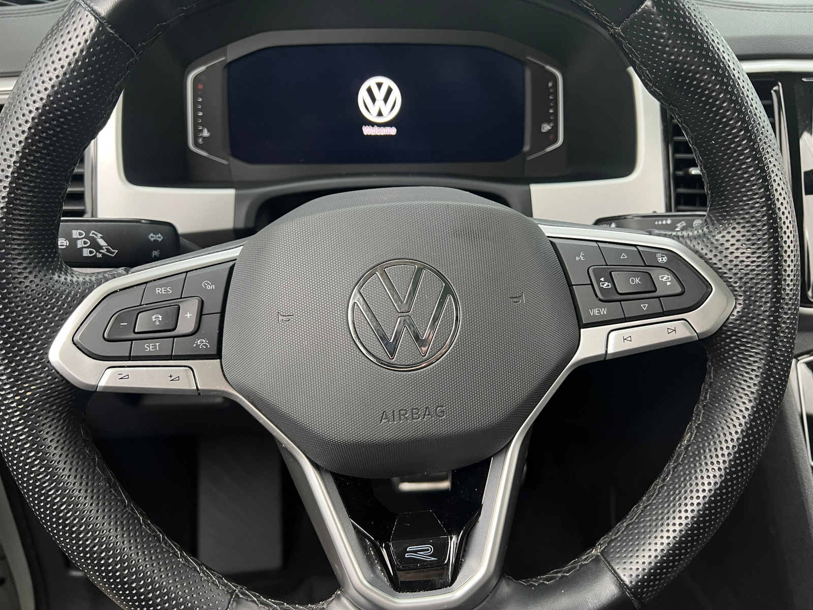Thumbnail: 2022 Volkswagen Atlas - 5