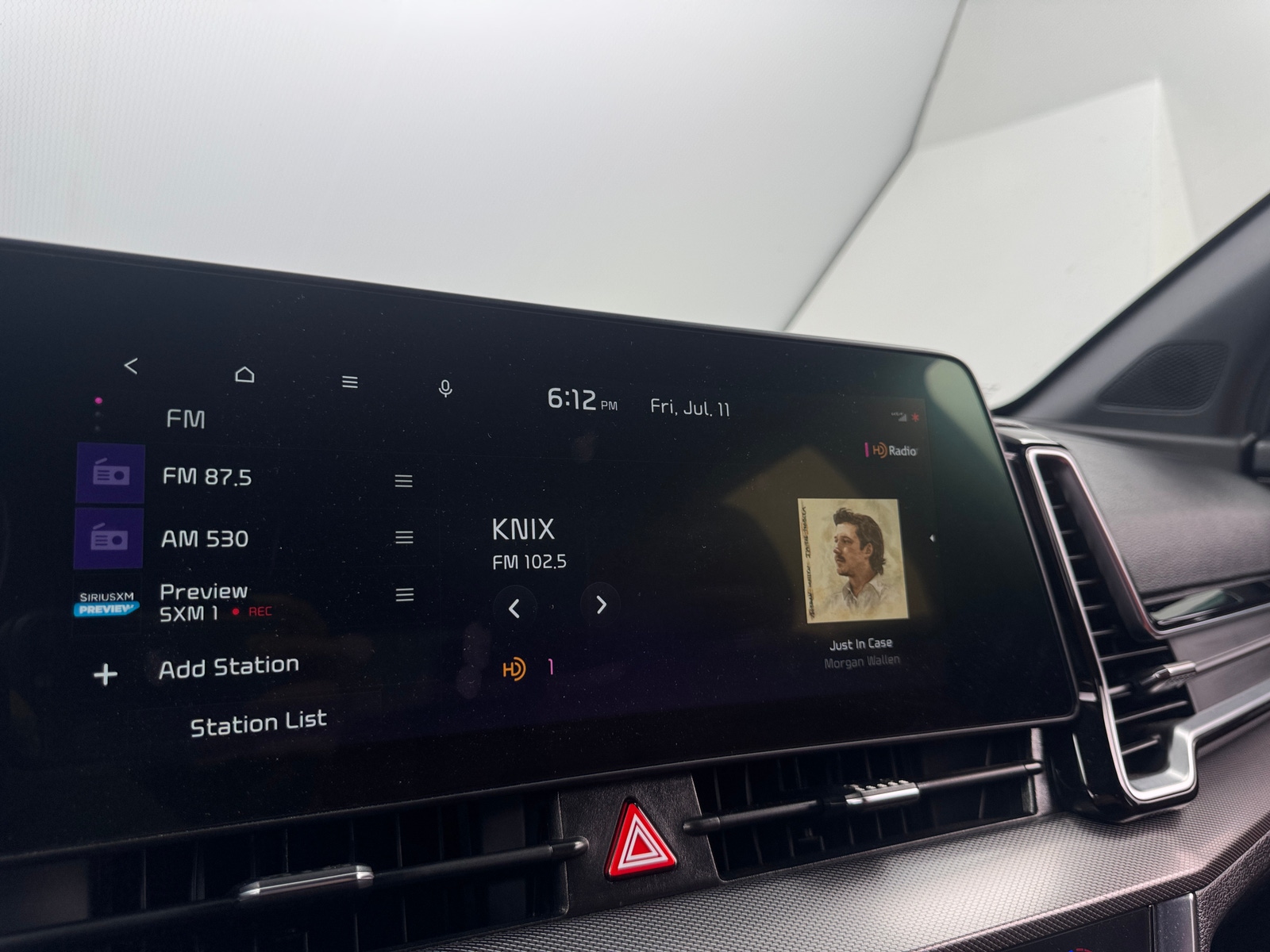 Thumbnail: 2023 Kia Sportage - 3