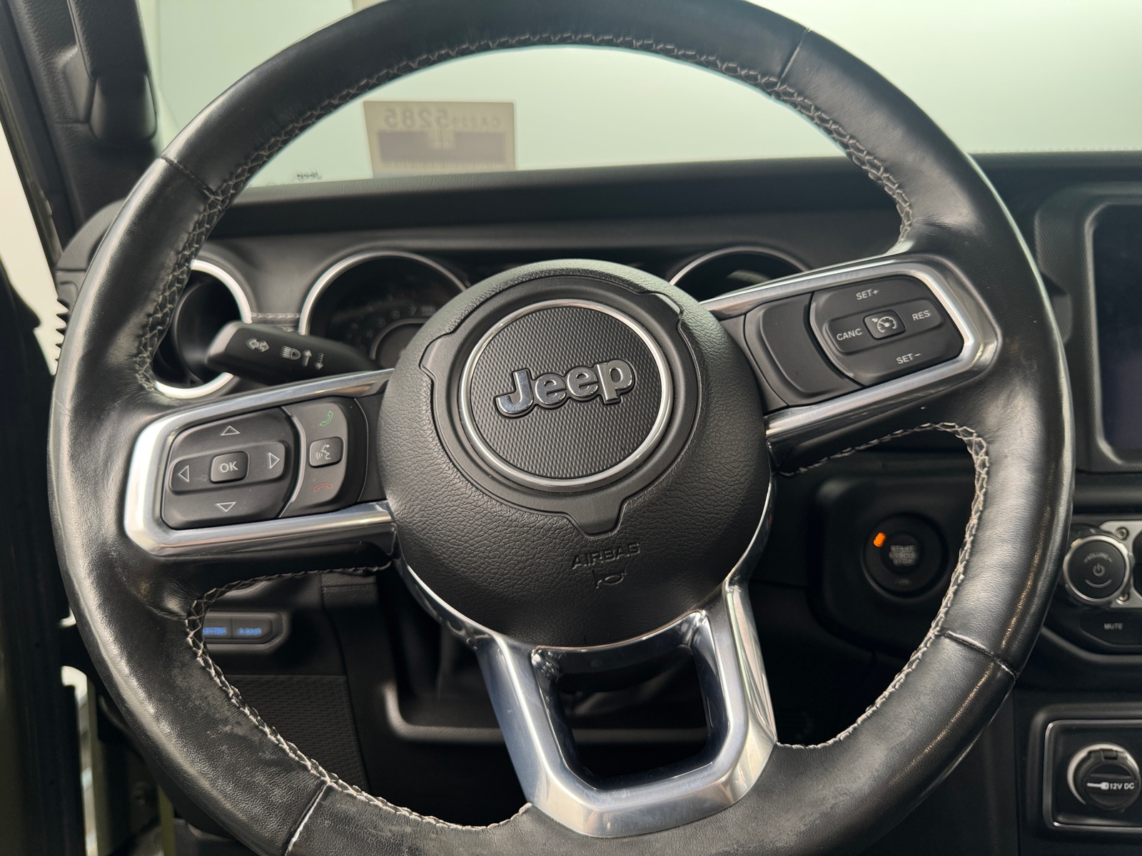Thumbnail: 2022 Jeep Wrangler - 5