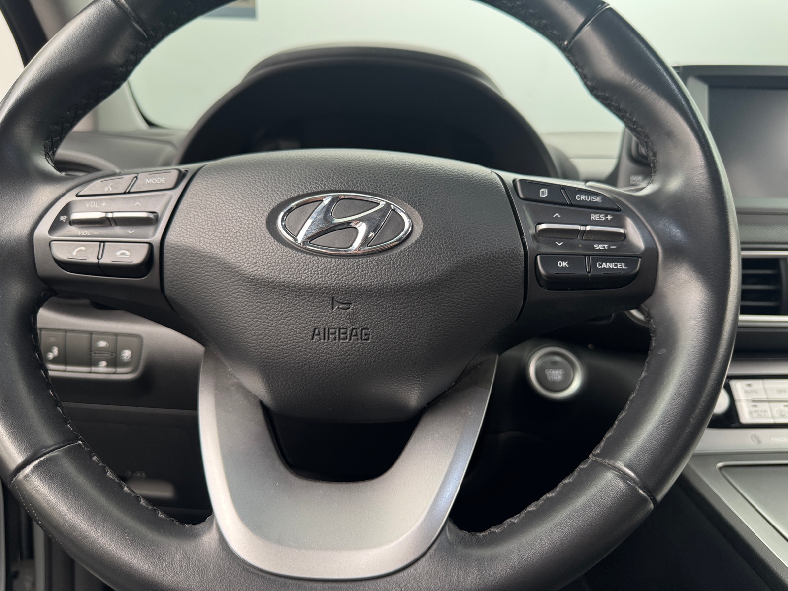Thumbnail: 2020 Hyundai Kona - 4
