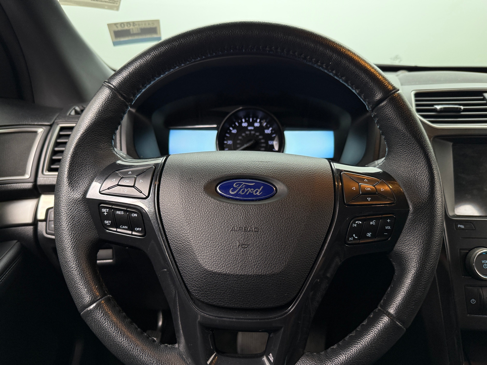 Thumbnail: 2018 Ford Explorer - 4
