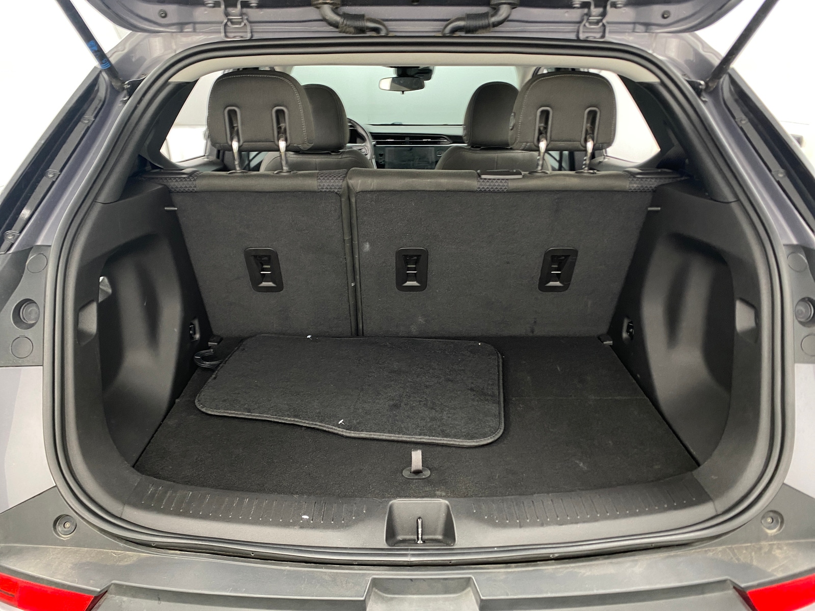 Thumbnail: 2023 Chevrolet Bolt EUV - 7