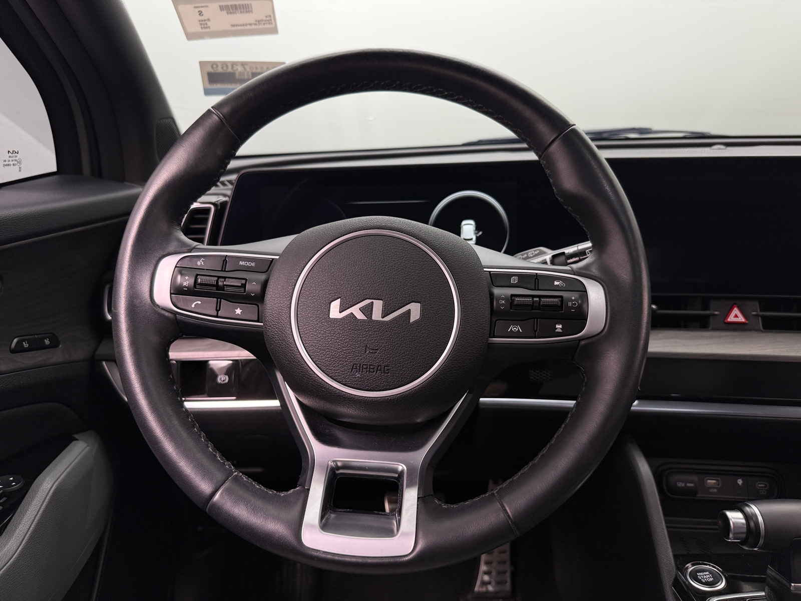 Thumbnail: 2023 Kia Sportage - 4