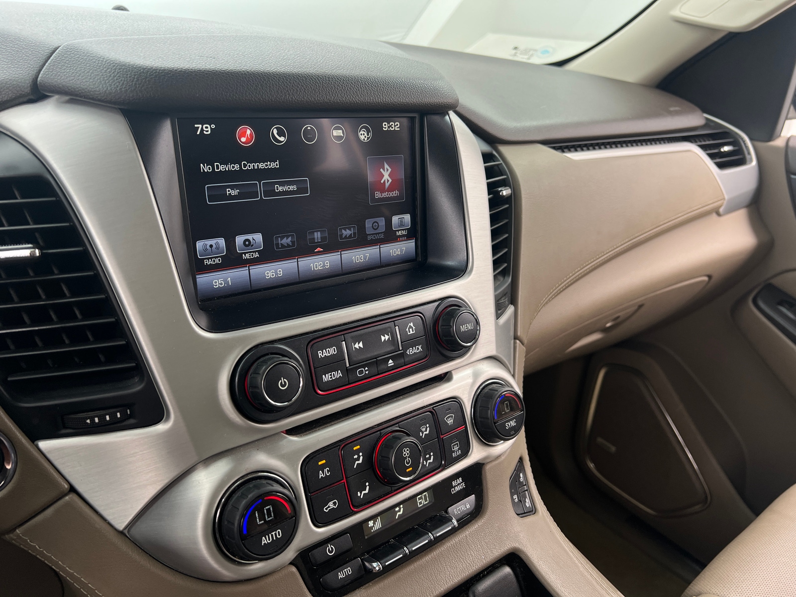 Thumbnail: 2016 GMC Yukon - 3