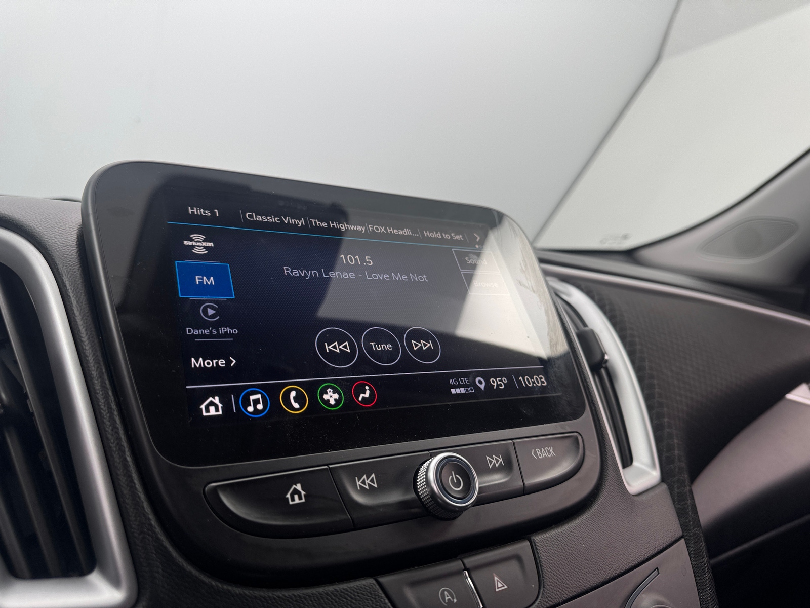 Thumbnail: 2024 Chevrolet Malibu - 4