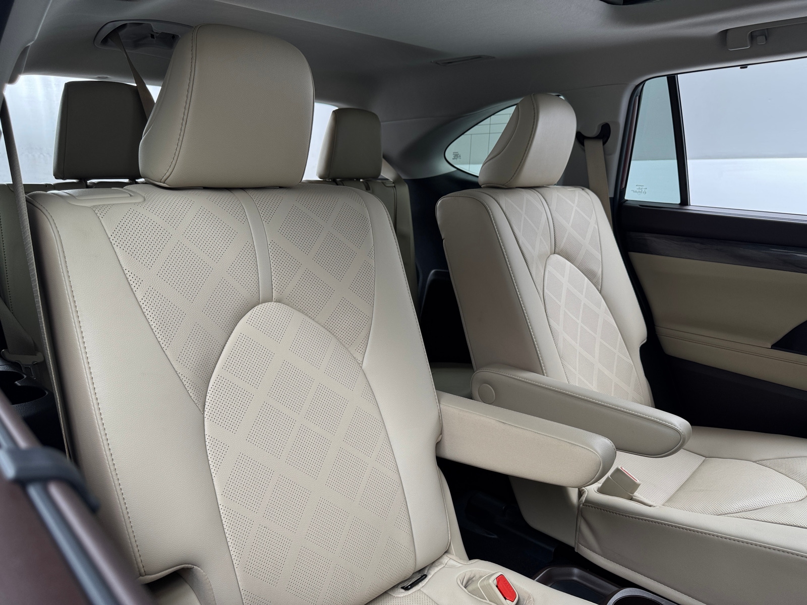 Thumbnail: 2021 Toyota Highlander - 5