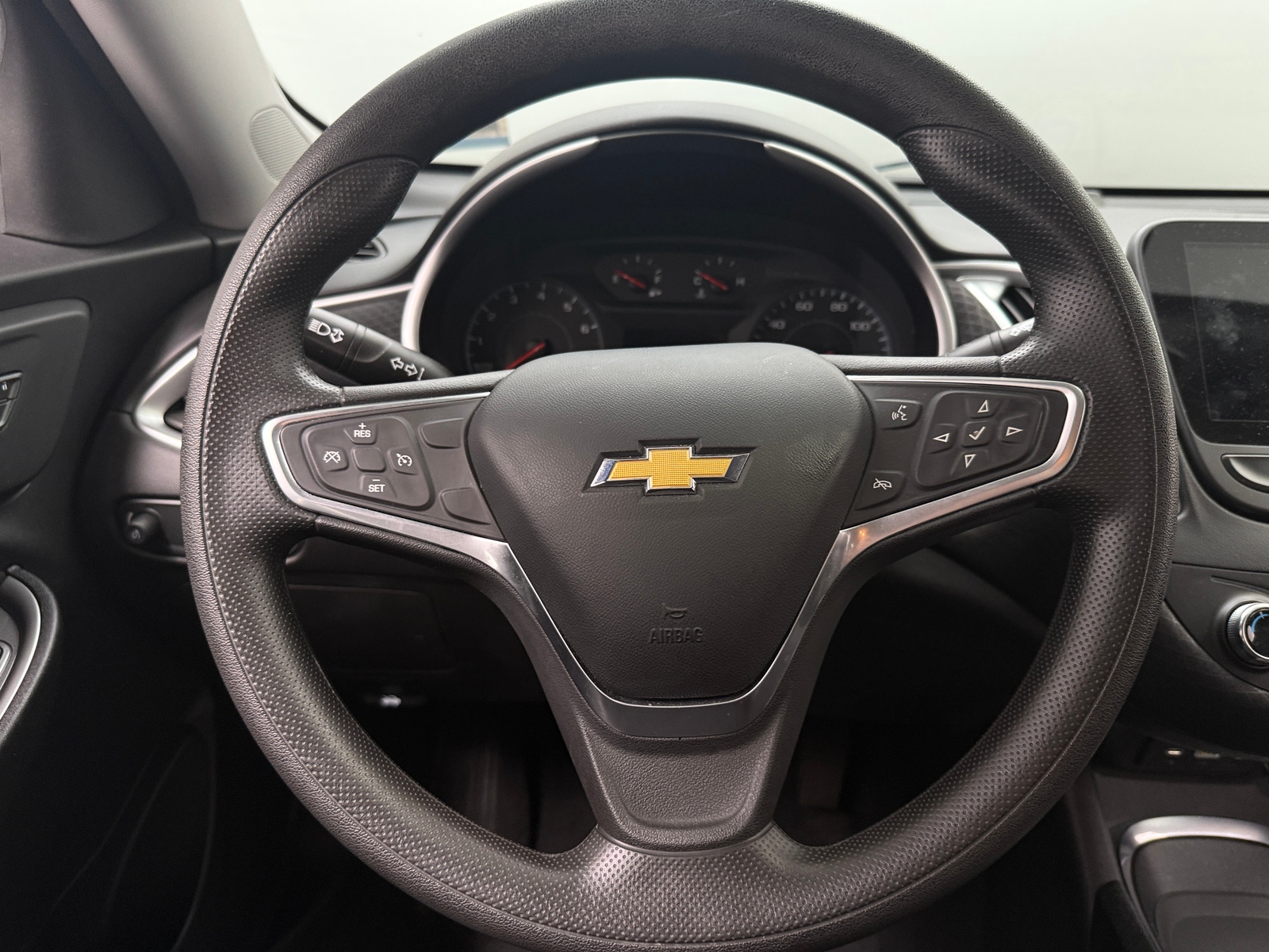 Thumbnail: 2022 Chevrolet Malibu - 5