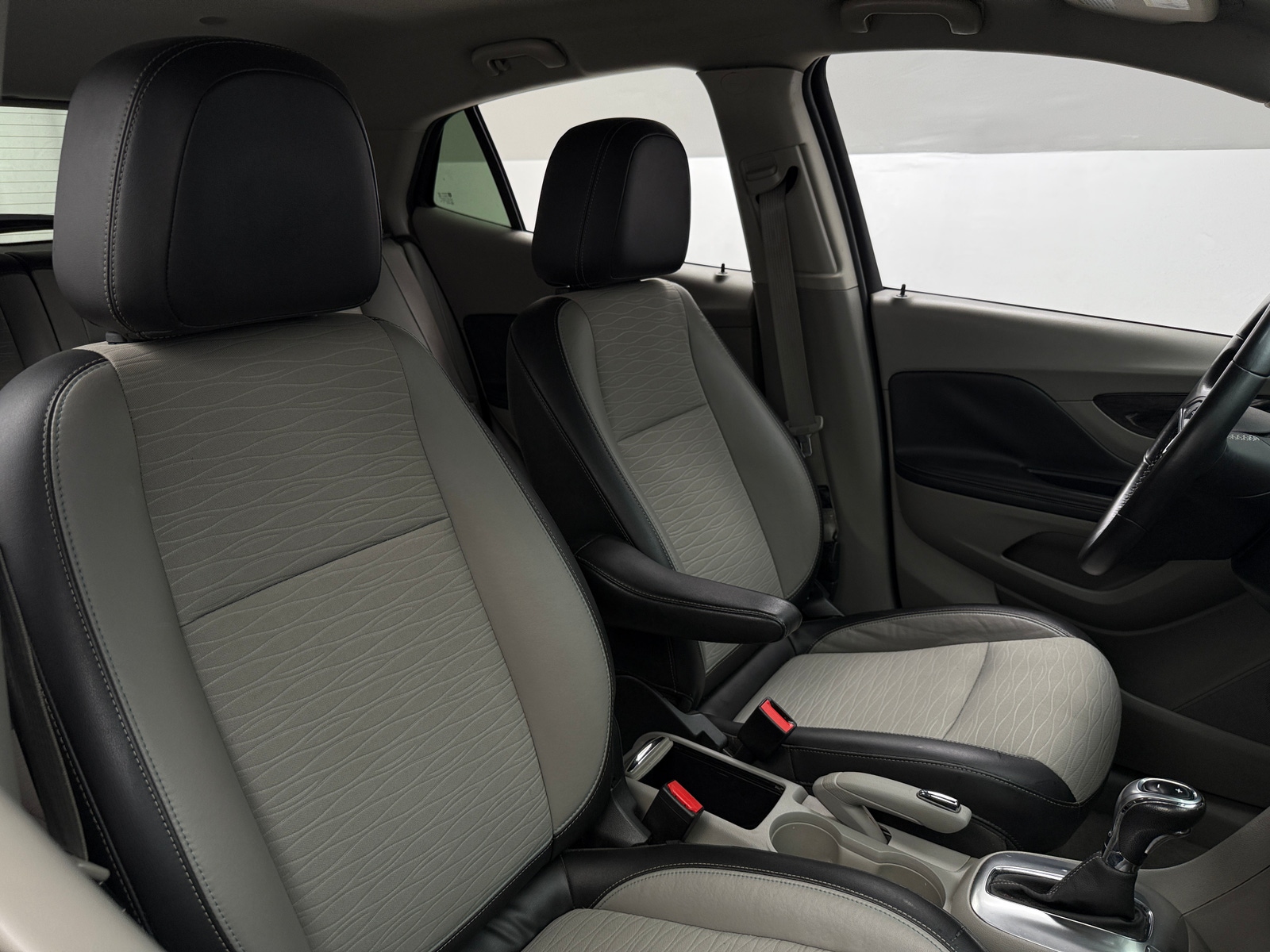 Thumbnail: 2016 Buick Encore - 2