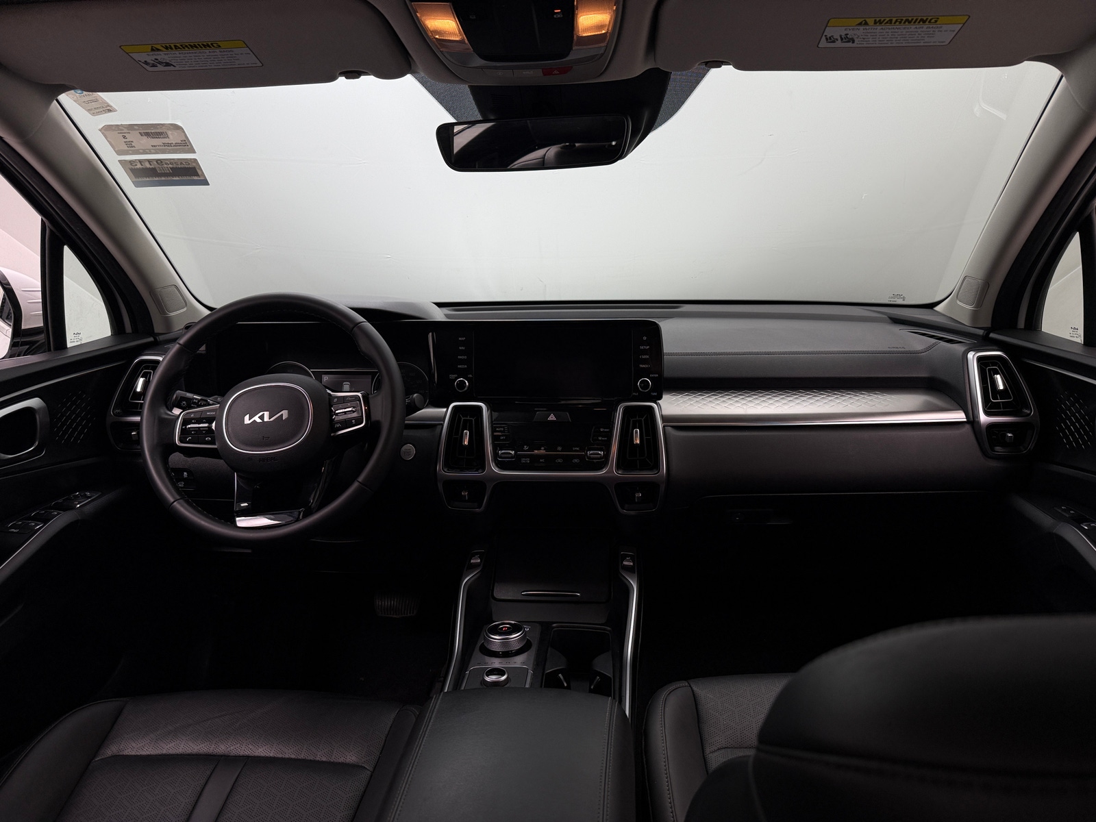 Thumbnail: 2023 Kia Sorento - 3