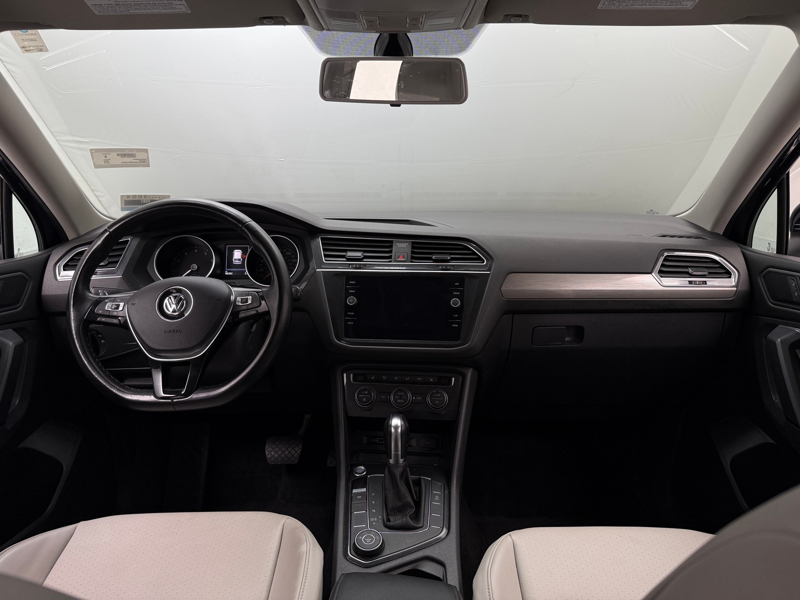 Thumbnail: 2019 Volkswagen Tiguan - 2