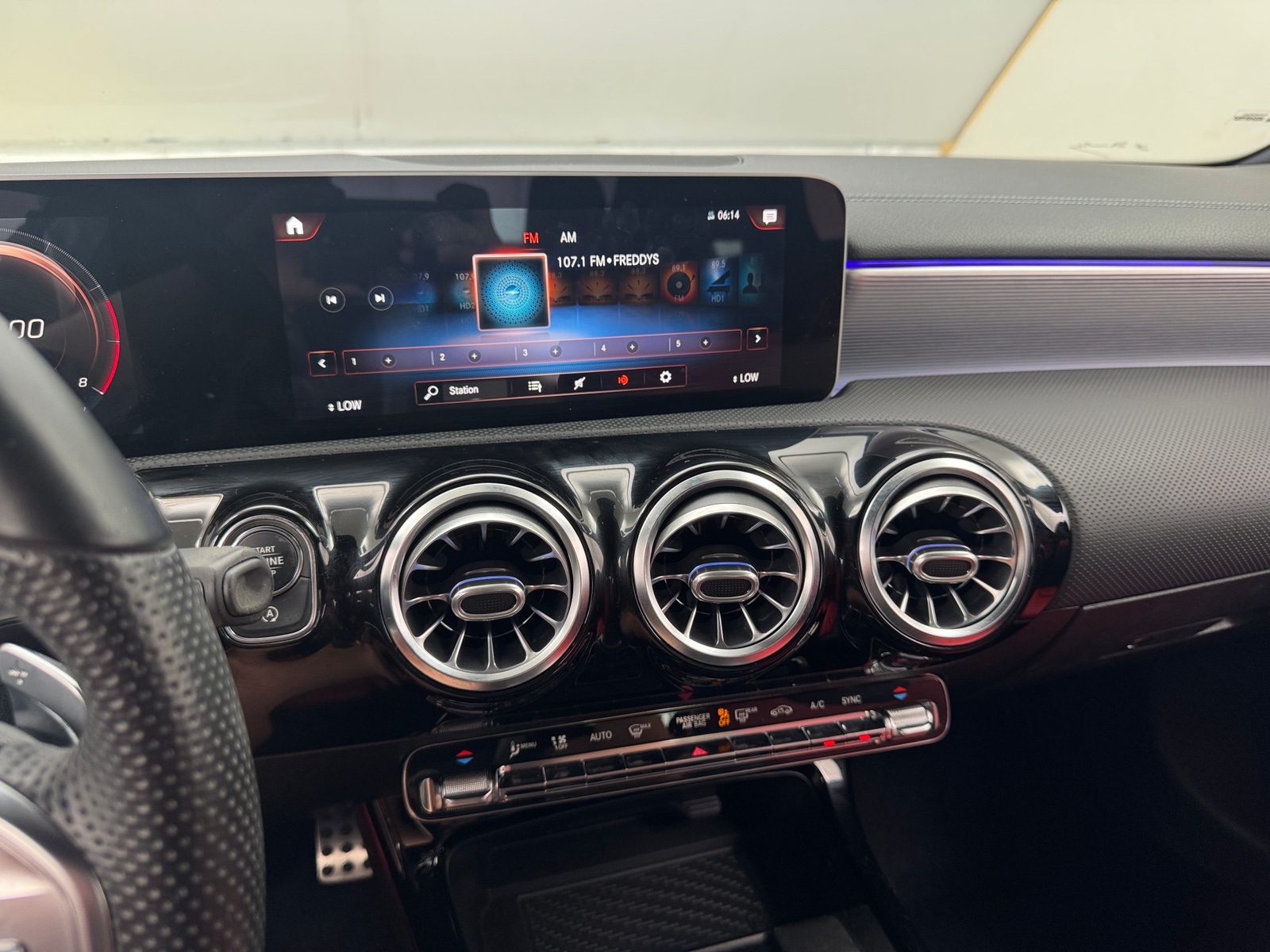 Thumbnail: 2020 Mercedes-Benz CLA - 3