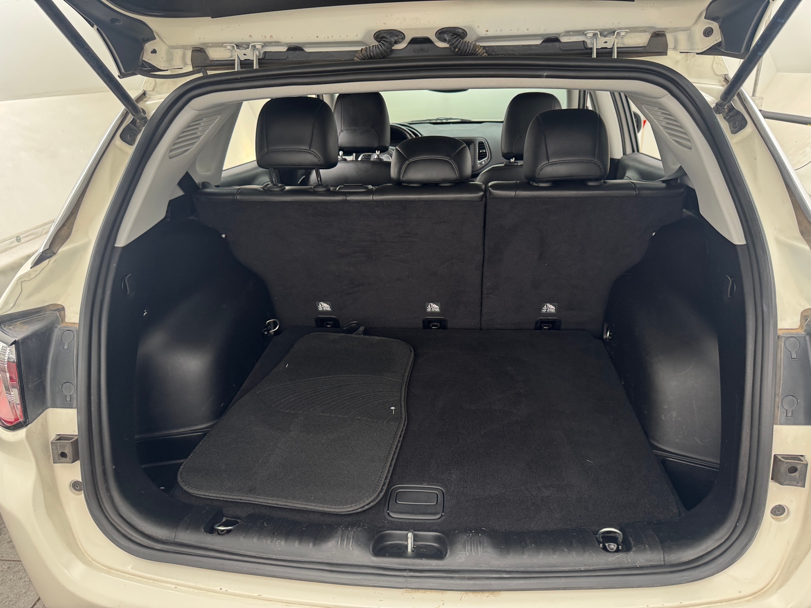 Thumbnail: 2019 Jeep Compass - 7