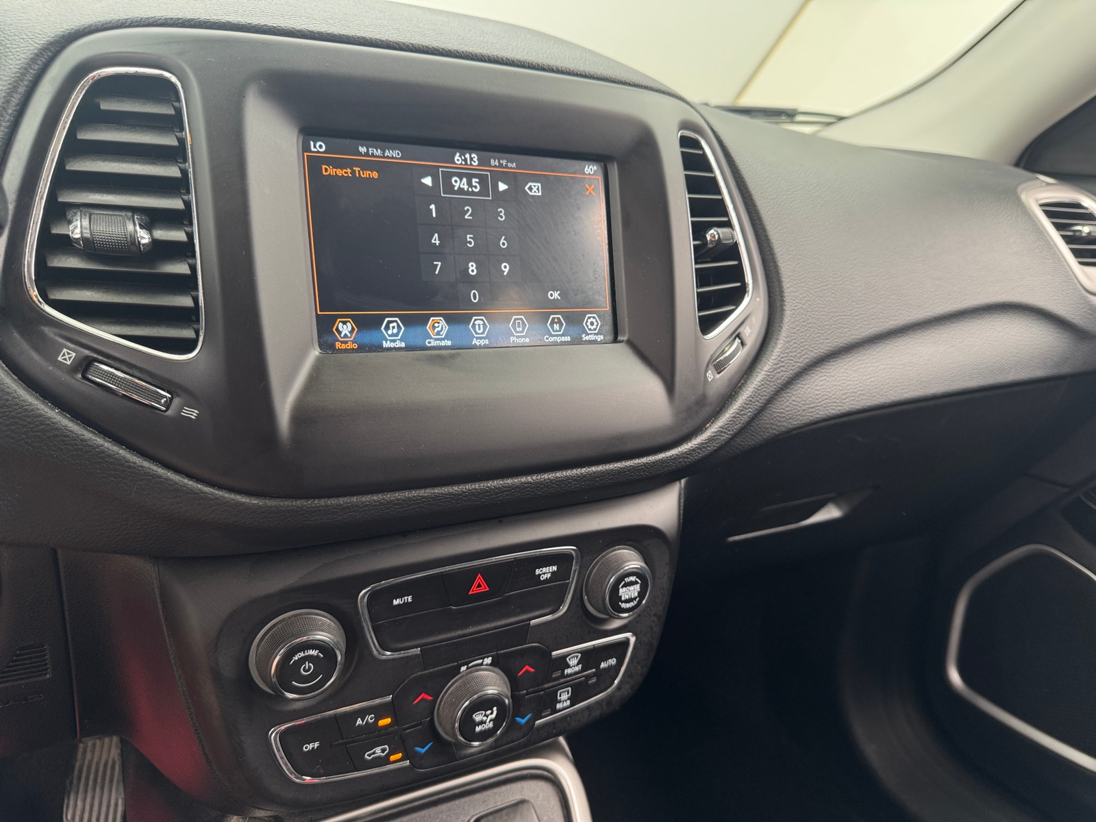 Thumbnail: 2019 Jeep Compass - 4