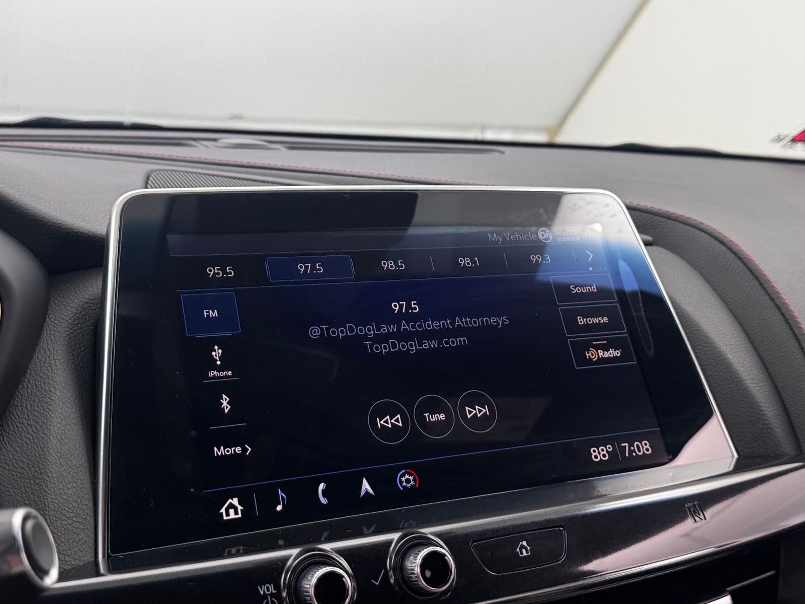 Thumbnail: 2020 Cadillac CT5 - 3