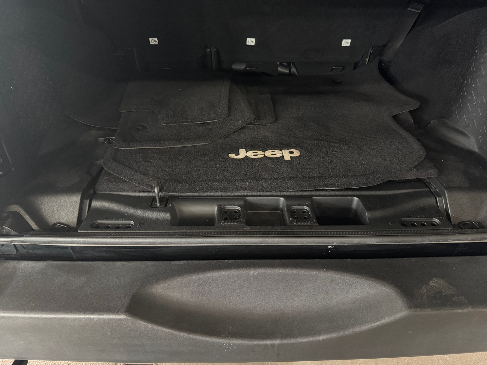 Thumbnail: 2017 Jeep Wrangler - 7