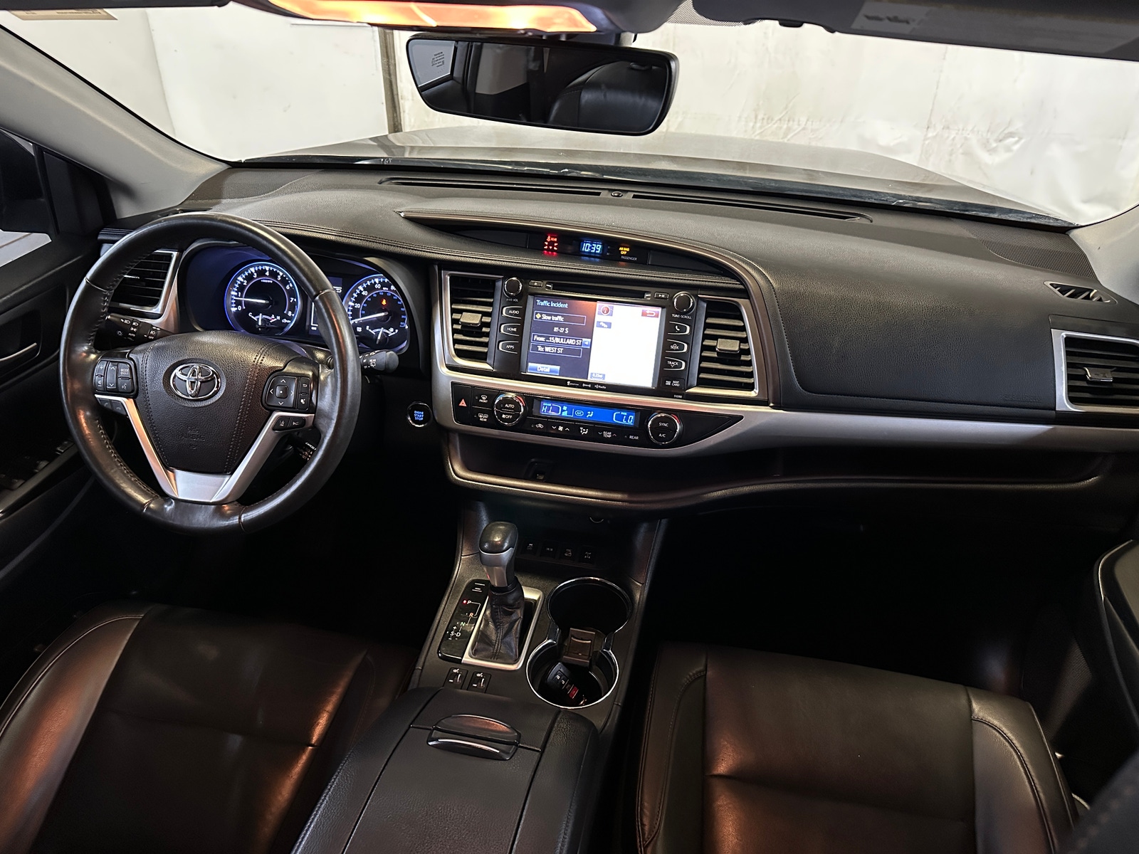 Thumbnail: 2019 Toyota Highlander - 2