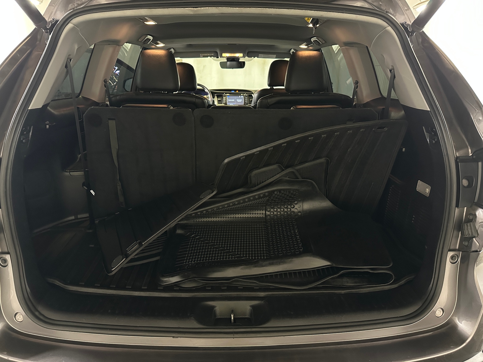 Thumbnail: 2019 Toyota Highlander - 6