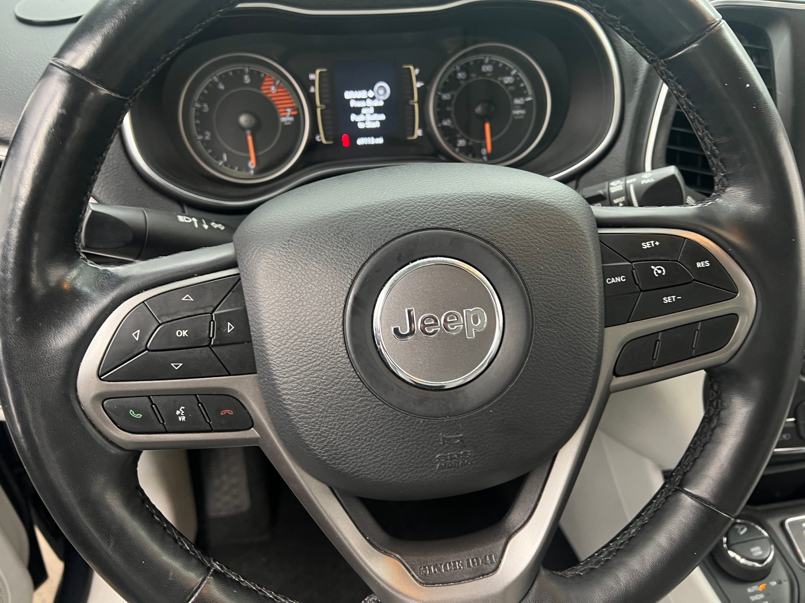 Thumbnail: 2020 Jeep Cherokee - 4