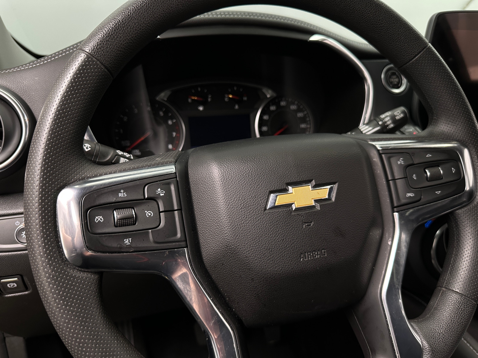Thumbnail: 2023 Chevrolet Blazer - 5