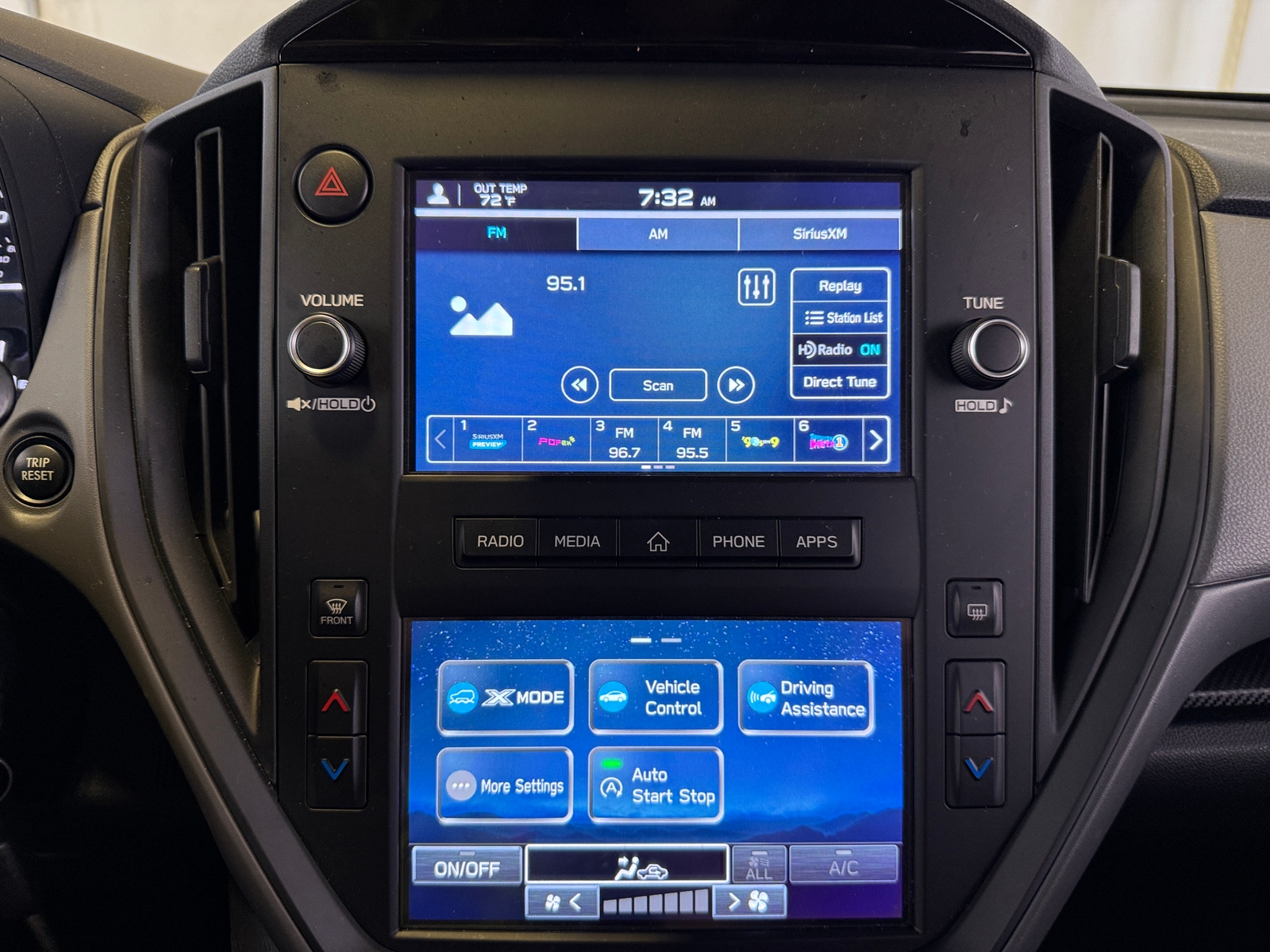 Thumbnail: 2024 Subaru Crosstrek - 4