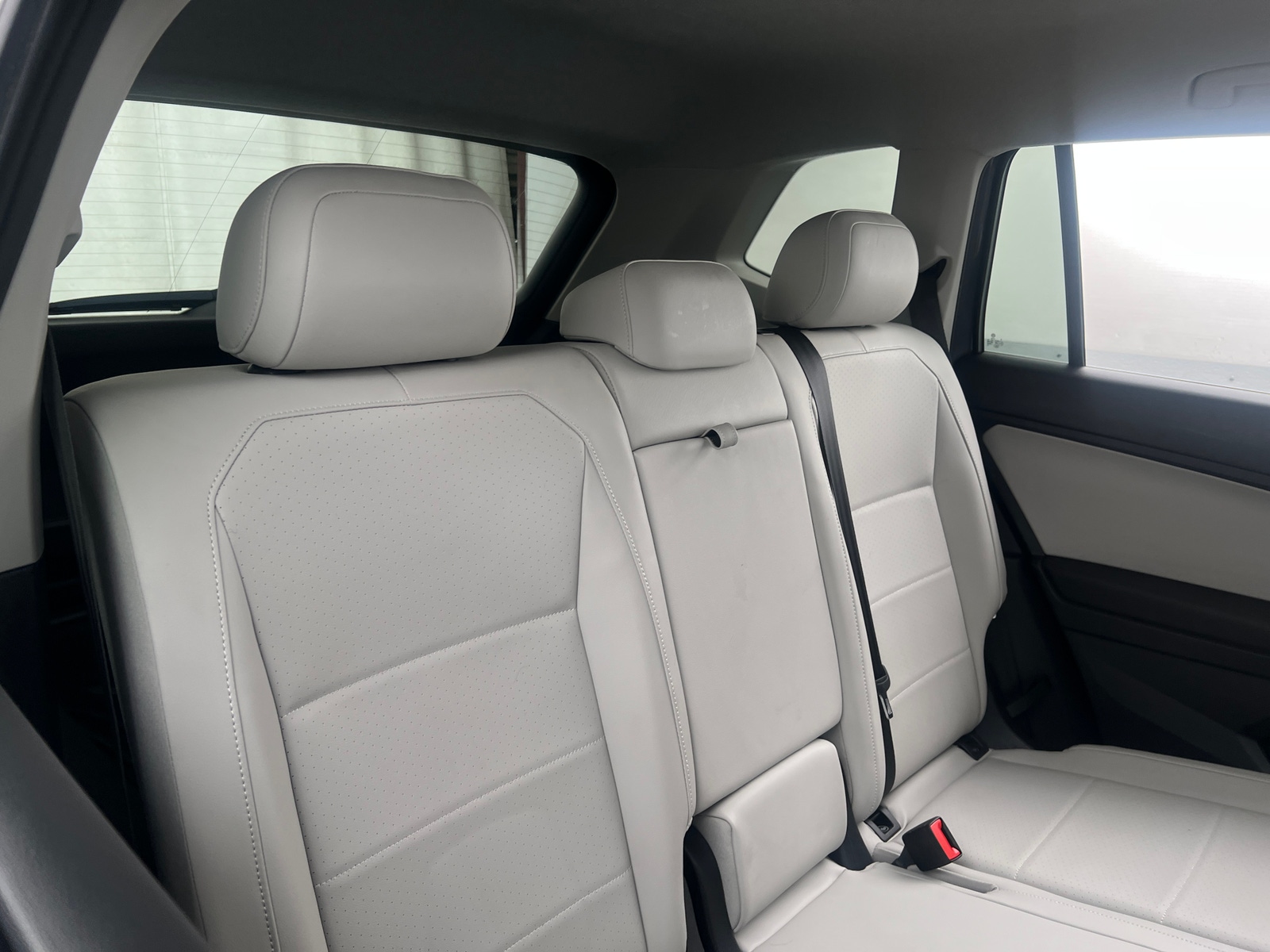 Thumbnail: 2018 Volkswagen Tiguan - 5