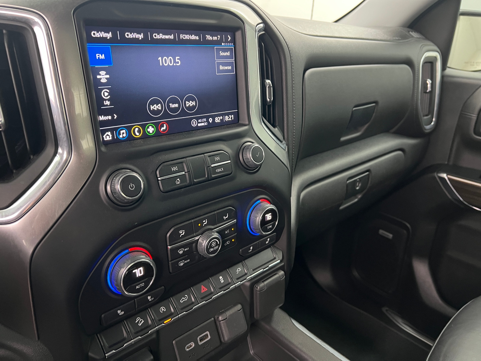 Thumbnail: 2022 Chevrolet Silverado 1500 - 4